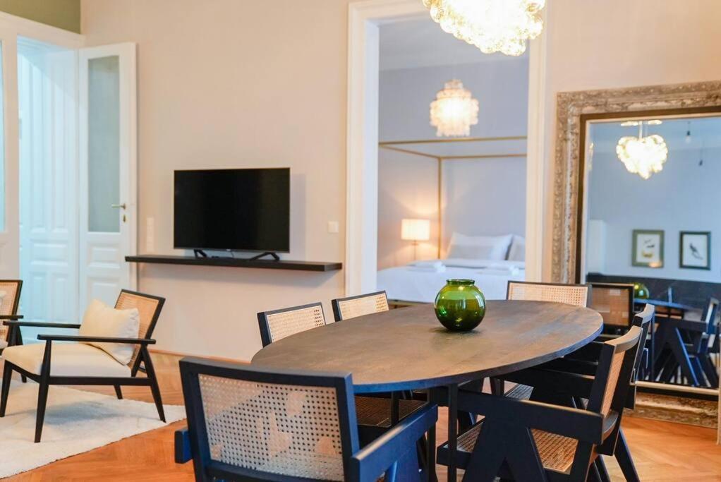 וינה Boutique Suite Near Museum District מראה חיצוני תמונה
