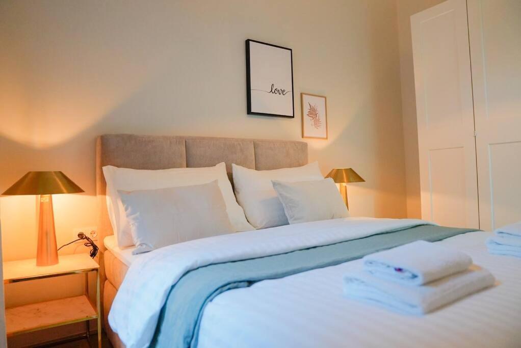 וינה Boutique Suite Near Museum District מראה חיצוני תמונה