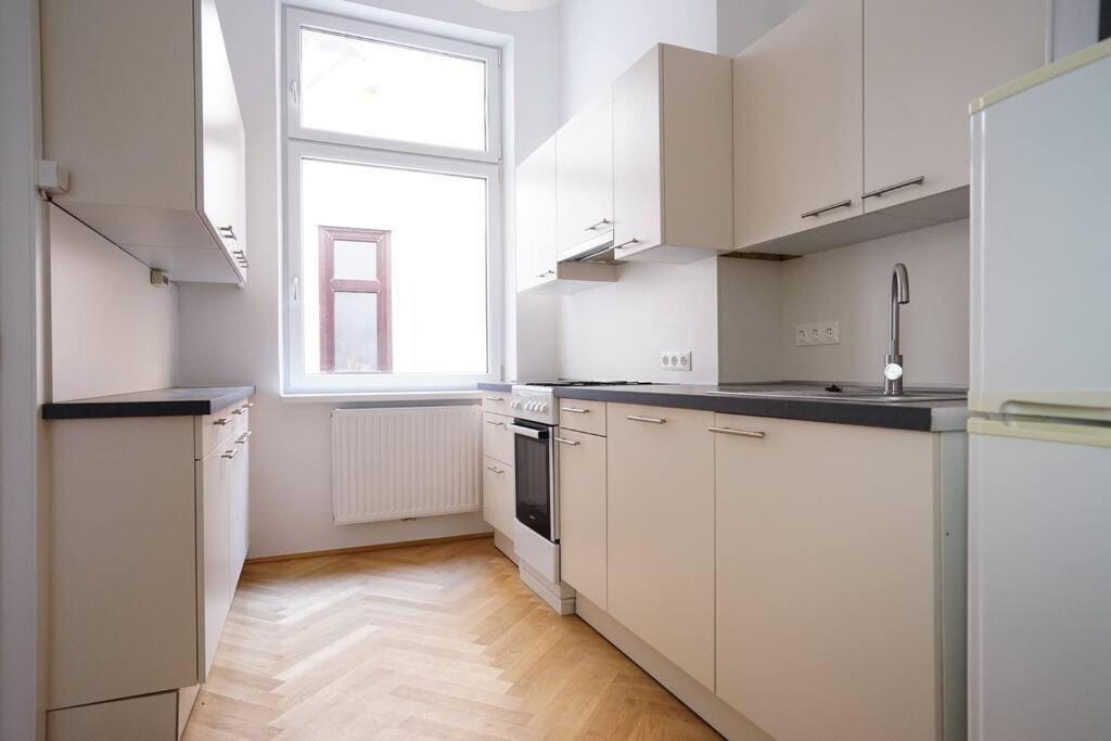 וינה Boutique Suite Near Museum District מראה חיצוני תמונה
