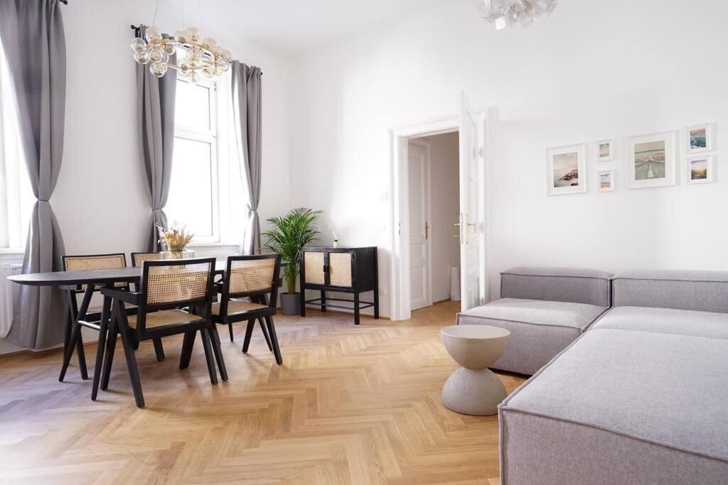 וינה Boutique Suite Near Museum District מראה חיצוני תמונה